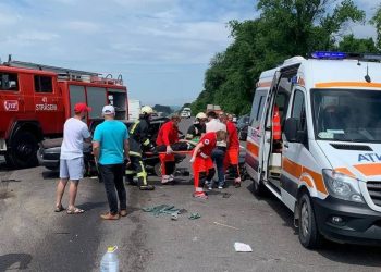 Accident la Strășeni: Un bărbat, transportat în stare gravă la spital