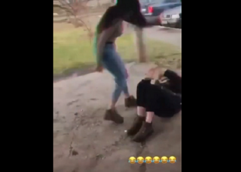 Fetele care au bătut o minoră în sectorul Ciocana al capitalei, pe banca acuzaților. Ședința însă de a fost amânată | VIDEO