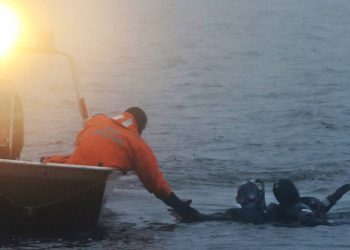 Лодка с 18 туристами перевернулась в российском регионе