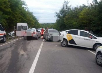 Accident teribil pe traseul Chișinău-Vadul lui Vodă: 4 autoturisme implicate | FOTO