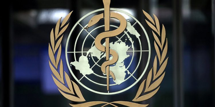 ВОЗ предупредила о риске заражения опасным штаммом коронавируса на улице