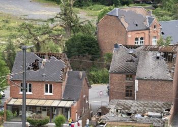 Furtuni puternice în Franța și Belgia: Nori apocaliptici și tornade – oameni răniți