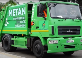 Mai ecologic, eficient și mai econom: Autoritățile de la Orhei testează o noua autospecială pentru evacuarea deșeurilor | VIDEO