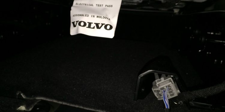 Imaginea zilei: O părticică din Moldova în fiecare maşină Volvo