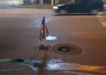 Punct și de la capăt: Muncitorii au revenit pe strada Ismail, după ce o groapă a apărut pe stradă, la doar o zi de la finalizarea lucrărilor de reparație