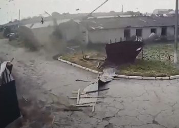Fenomen nemaiîntâlnit, în Moldova. O Tornadă a distrus nouă gospodării și trei depozite în raionul Drochia | VIDEO