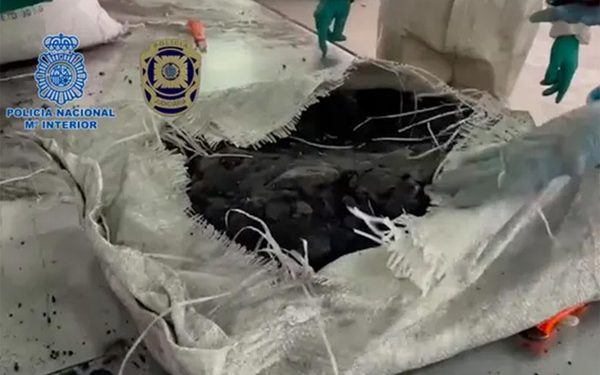 В Европе перехватили крупную партию черного кокаина