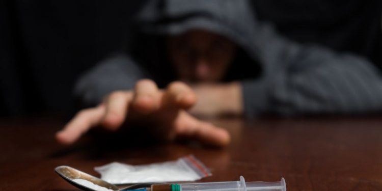 Poliția despre minora de 13 ani, recent decedată:  Adolescent ”dificil”, sex, droguri, tatăl în Italia