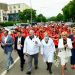 Ziua lucrătorului medical și a farmacistului la Orhei s-a desfășurat într-un mod neobișnuit: lucrătorii medicali au mers într-un marș solemn, iar memoria celor care au fost răpuși a fost cinstită | VIDEO