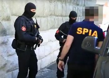 Afaceri cu sânge și teste expirate. SPIA a reținut trei persoane din sistemul medical | VIDEO.AUDIO