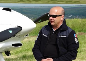 Pilotul Serghei Cliuev a obținut a 15-a victorie la campionatul Rusiei de zbor cu planorul | VIDEO