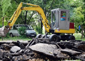 В Оргееве продолжается тотальный ремонт дворов многоэтажек