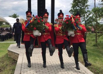 Eroii SMURD care și-au pierdut viața în tragicul accident aviatic de la Haragâș, comemorați astăzi | VIDEO