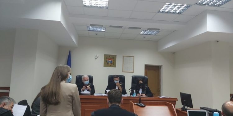 Curtea de Apel a amânat luarea deciziei în privința numărului mic de secții de votare pentru diasporă. Mâine va avea loc o nouă ședință