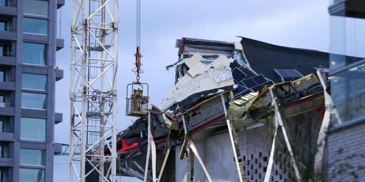 Moldoveanul căutat sub dărâmăturile clădirii prăbușite din Belgia a fost găsit mort