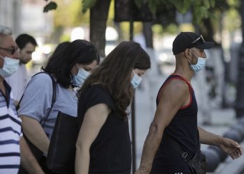 Explozie de cazuri de Covid-19 în Marea Britanie, din cauza infectării tinerilor nevaccinați