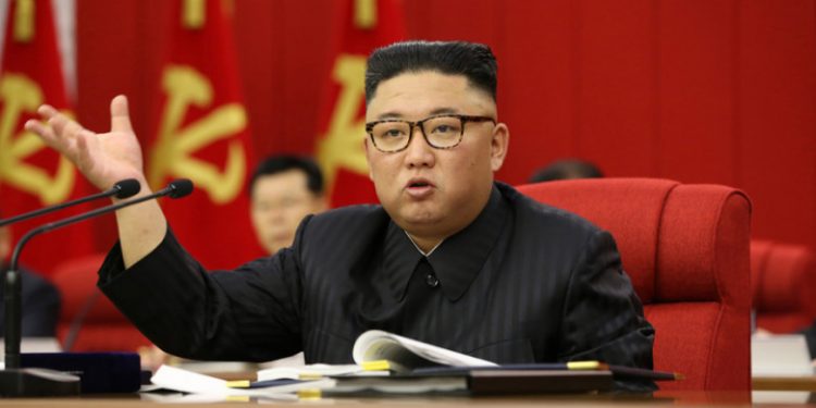 În Coreea de Nord, un kg de banane a ajuns la 45 $, iar orezul, dublu față de China. Kim Jong-un a recunoscut oficial criza alimentară