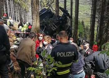 Momentul prăbușirii telecabinei din Italia. Au fost făcute publice imaginile tragediei soldate cu 14 morți | VIDEO