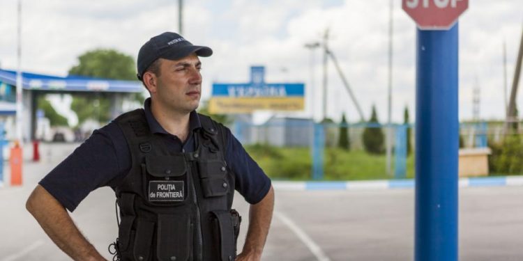 Peste 13 mii de persoane au intrat în țară în ultimele 24 de ore. Ce încălcări au depistat polițiștii