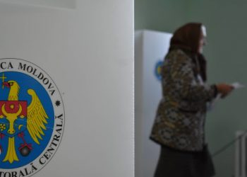 Trei partide ar ajunge în Parlament, dacă duminică ar avea loc alegeri. Ilan Șor, în topul politicienilor de încredere | VIDEO