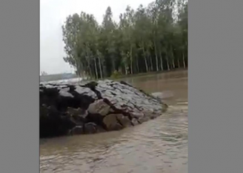 В Индии свидетели запечатлели редкий природный феномен