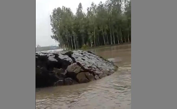 В Индии свидетели запечатлели редкий природный феномен