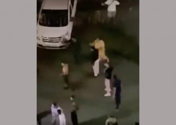 В Подмосковье мигранты устроили массовую драку со стрельбой и попали на видео