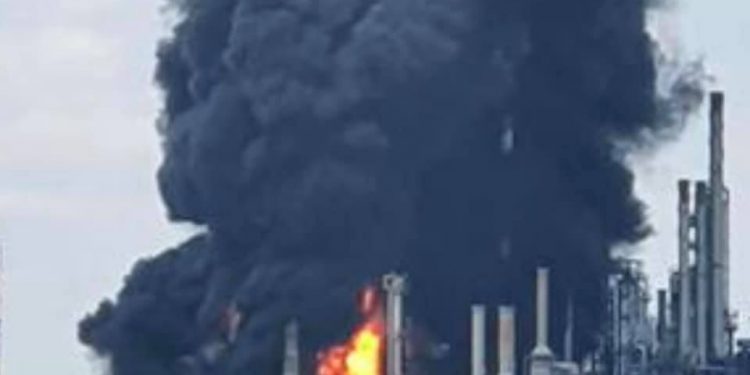 Румыния: На нефтеперерабатывающем заводе произошел мощный взрыв