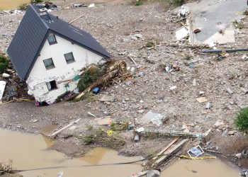 Ученые объяснили причину возникновения природных бедствий по всему миру