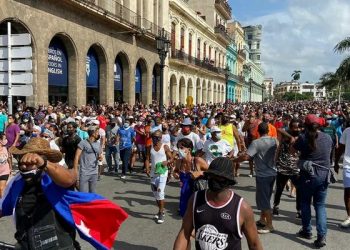 На Кубе шестеро высокопоставленных военных умерли за десять дней