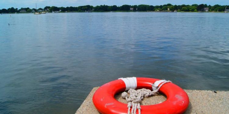 В России в Анапе утонули ребенок и двое спасавших его взрослых