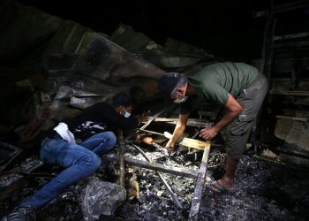 50 человек погибли во время пожара в больнице в Ираке