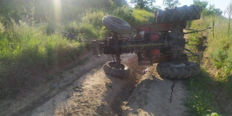 В Ниспоренах мужчина погиб под колесами собственного трактора