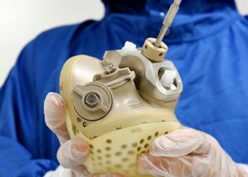 Компания Carmat продала первое искусственное сердце