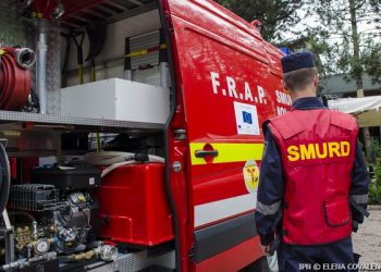 Misiune SMURD R. Moldova – România. paramedicii au transportat în țara vecină mai multe fiole de ser anti botulinic