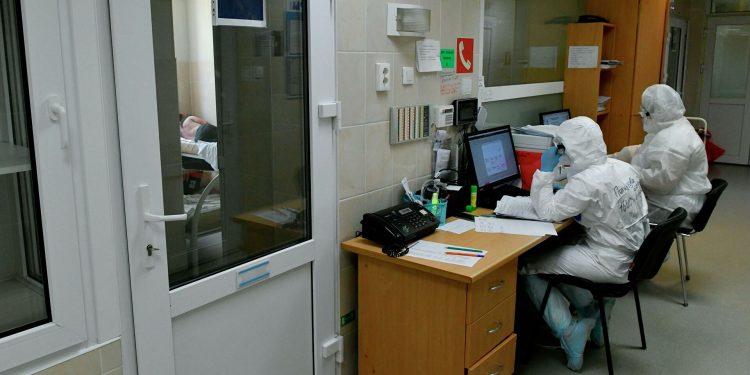 Эпидемиолог рассказал, кто наиболее уязвим к дельта-штамму