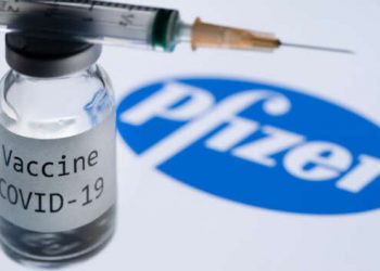 Pfizer решила сообщить властям США о необходимости третьей дозы ее вакцины