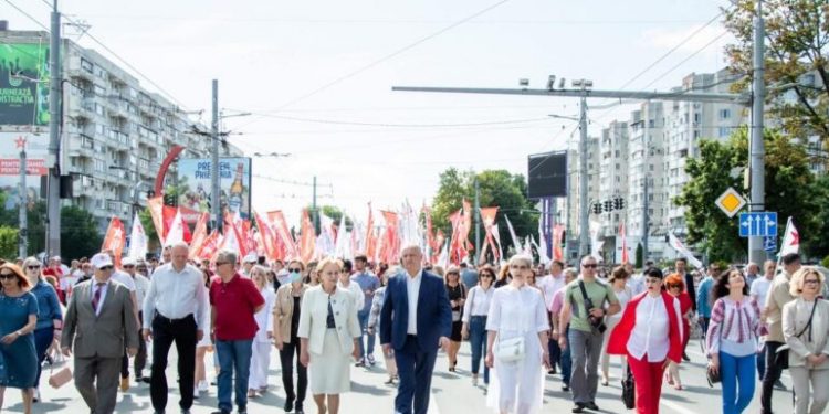 Reacția deputatei Adela Raileanu, după ce a fost lovită de către Dorin Chirtoacă