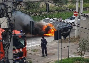 Emoționată și cu lacrimi în ochi: șoferița, a căruia mașină a luat foc din mers, a povestit despre momentul teribil | VIDEO
