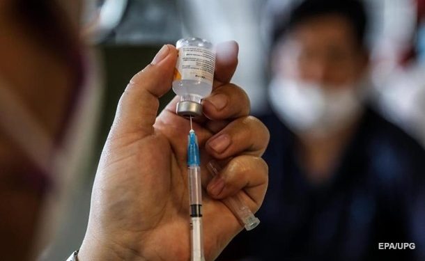 В Украине умер вакцинированный препаратом Pfizer