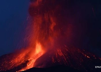 На Сицилии произошло новое извержение вулкана Этна | VIDEO