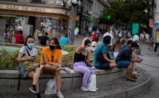 В Испании намерены вернуть комендантский час из-за всплеска COVID