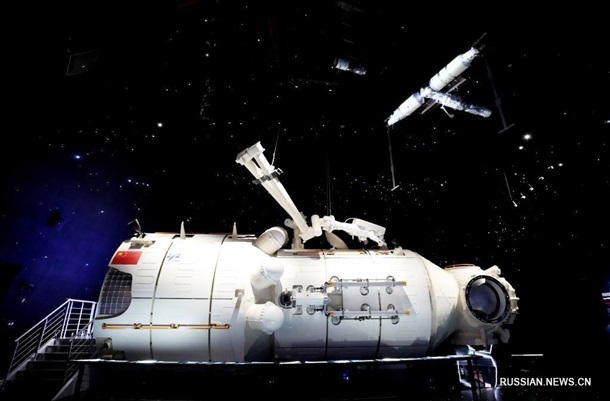 В Шанхае заработал крупнейший планетарий в мире | FOTO