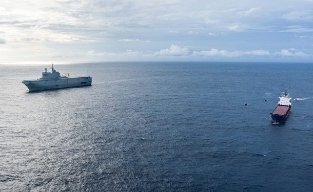 На яхте в Атлантическом океане нашли тонну кокаина