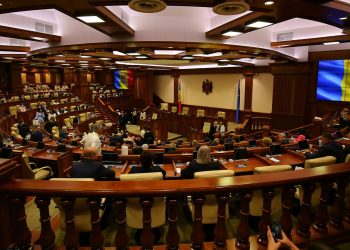 Ședința de constituire a noului Parlament s-a încheiat fără ca să fie aleasă conducerea forului legislativ. BECS: Majoritatea a decis să încalce regulamentul | VIDEO