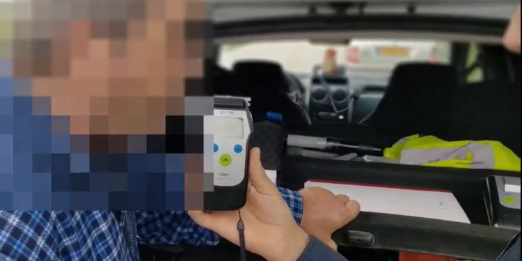 A zis că are coronavirus: Un taximetrist din Criuleni, prins cu o concentrație de alcool de aproape 10 ori mai mare decât norma admisă | VIDEO