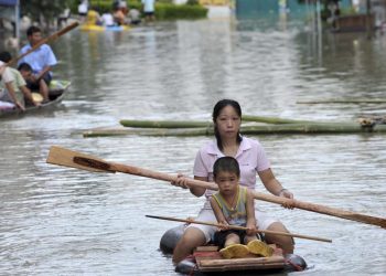 Furtunile „apocaliptice” din China se extind în nordul țării. Zeci de mii de oameni au fost evacuați din calea inundațiilor
