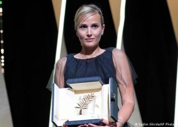 «Золотую пальмовую ветвь» Каннского кинофестиваля получил фильм «Титан»