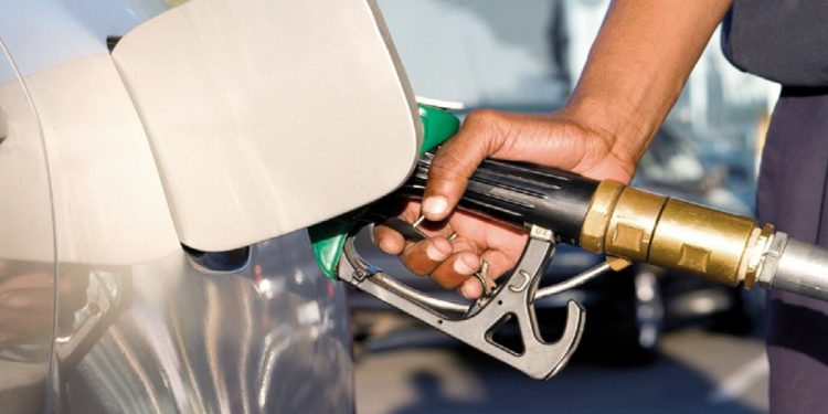 Agenția pentru Protecția Consumatorilor a stabilit că două benzinării comercializau altfel de combustibil decât cel promis