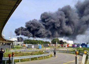 Explozie puternică la un combinat chimic din Germania. Cinci angajați sunt dați dispăruți | VIDEO